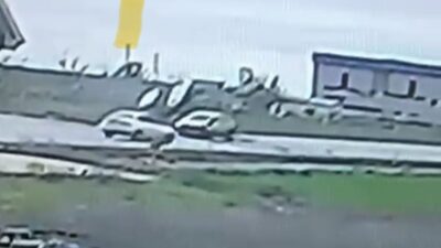 Edirne’de meydana gelen bir trafik kazasında iki aracın çarpışması sonucunda