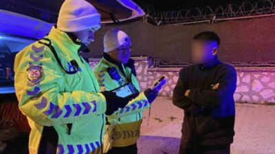 Burdur ilinde, gece saatlerinde Emek Mahallesi Bülten Ecevit Bulvarı üzerinde