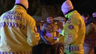 Burdur’da polis tarafından durdurulan bir araçta, sürücünün ehliyetinin geçerlilik süresinin