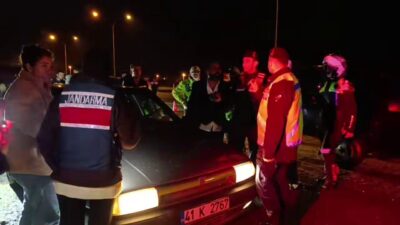 Sakarya’nın Karasu ilçesinde, polis ve jandarma ekiplerinin ortak huzur ve
