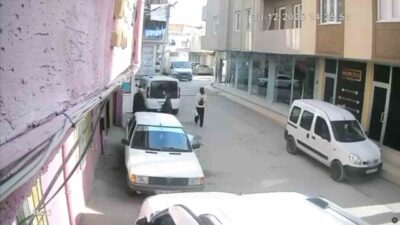 Bursa’nın Yıldırım ilçesinde meydana gelen olayda, ekmek dağıtımı yapan kamyonetin
