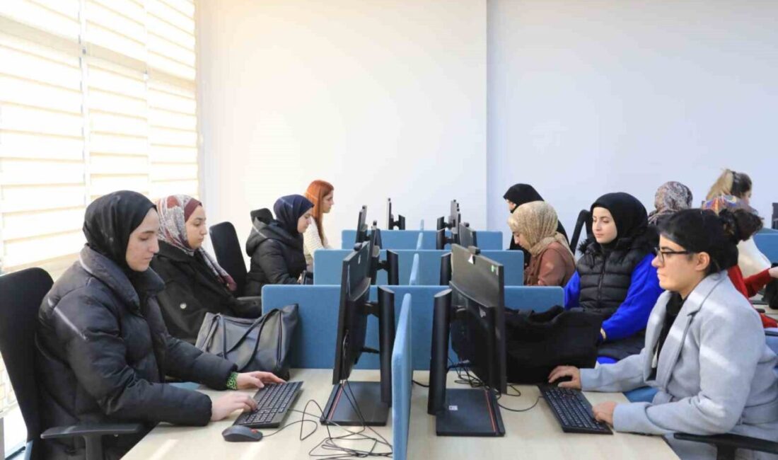 Elazığ Belediyesi’nin yürüttüğü ‘Bugünün gençleri geleceğin meslekleri’ projesi, gençlere ve