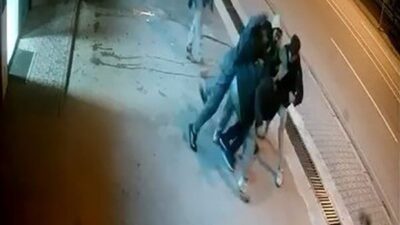Elazığ’ın Karakoçan ilçesinde bir grup, bir kişiyi uzun süre tekme