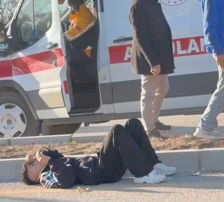 Elazığ’da bir motosiklet sürücüsünün kontrolünü kaybetmesi sonucu yaşanan kaza, 2