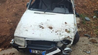 Elazığ’da bir sürücü, Güney Çevre Yolu’nda direksiyon hakimiyetini kaybederek otomobilinin