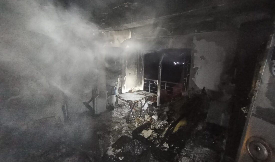 Arsuz ilçesi Karağaç Şarkonak Mahallesi’nde meydana gelen yangın, elektrik kontağından