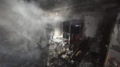 Arsuz ilçesi Karağaç Şarkonak Mahallesi’nde meydana gelen yangın, elektrik kontağından