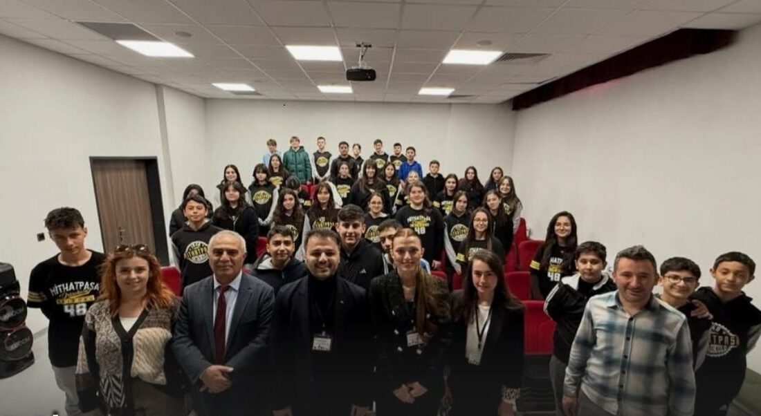 Emirdağ’daki Mithatpaşa Ortaokulu, Gülsüm Hatun Mesleki ve Teknik Anadolu Lisesi