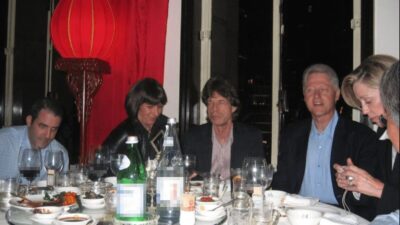 ABD Adalet Bakanlığı’nın yayınladığı belgeler, milyarder iş adamı Jeffrey Epstein’in