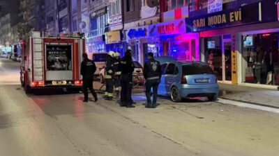 Konya’nın Ereğli ilçesinde bir otomobilin motor kısmında çıkan yangın kontrol