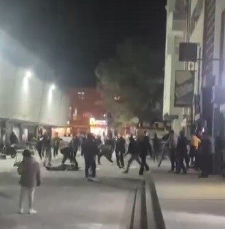Erzincan’da iki husumetli grup arasında çıkan kavga, çay ocaklarının bulunduğu