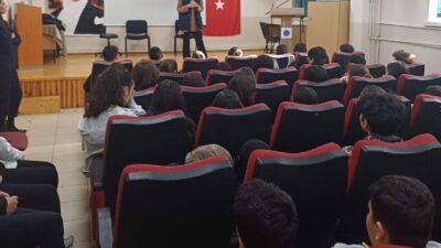 Erzincan Anadolu Lisesi’nde, Erzincan İl Emniyet Müdürlüğü Siber Suçlarla Mücadele