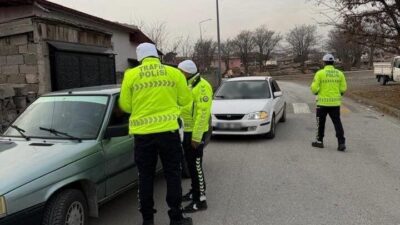 Erzincan Emniyet Müdürlüğü, öğrencilerin güvenli bir eğitim ortamında bulunmalarını sağlamak