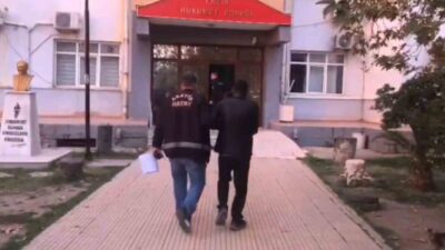 Erzin ilçesinde hırsızlık suçundan aranan bir kişi polis ekipleri tarafından