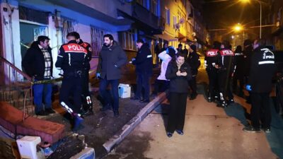 Erzurum’un Yakutiye ilçesinde yaşanan bir kavgada bir kişi baltayla ağır