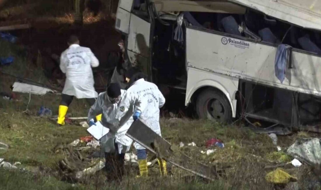 Esenyurt’ta yaşanan servis minibüsü kazasına şahitlik eden bir vatandaş; “Bu