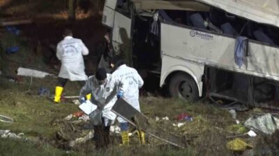 Esenyurt’ta yaşanan servis minibüsü kazasına şahitlik eden bir vatandaş; “Bu