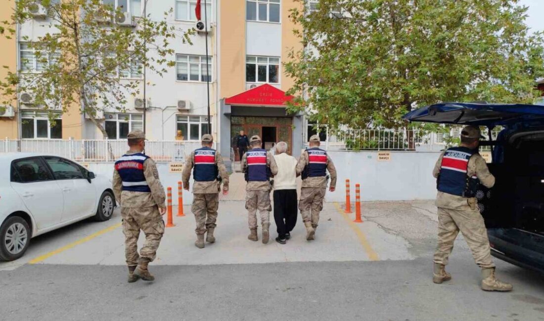 Hatay’ın Erzin ilçesinde, 61 yaşındaki eşini baltayla öldürüp evin banyosuna