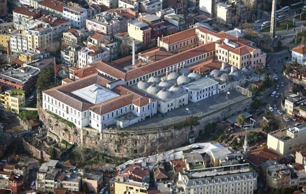 Türkiye Diyanet İşleri eski Başkanı Prof. Dr. Mehmet Görmez, İstanbul’da