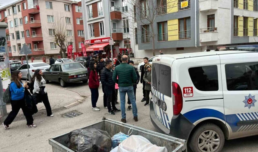 Eskişehir’de, okuldan çıktıktan sonra kimliği belirsiz kişiler tarafından bıçaklanan 12