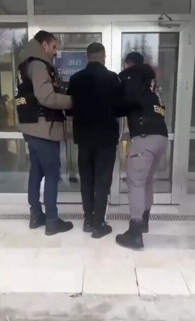 Eskişehir’de, polis ekipleri tarafından aranan ve 19 yıl 6 ay