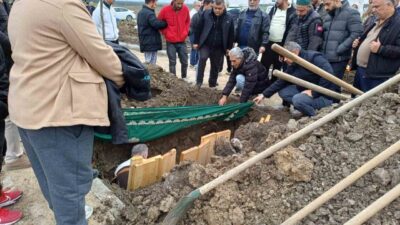 Kırklareli’nin Lüleburgaz ilçesinde vahşice öldürülen 56 yaşındaki Aynur Erkenci’nin cenazesi,