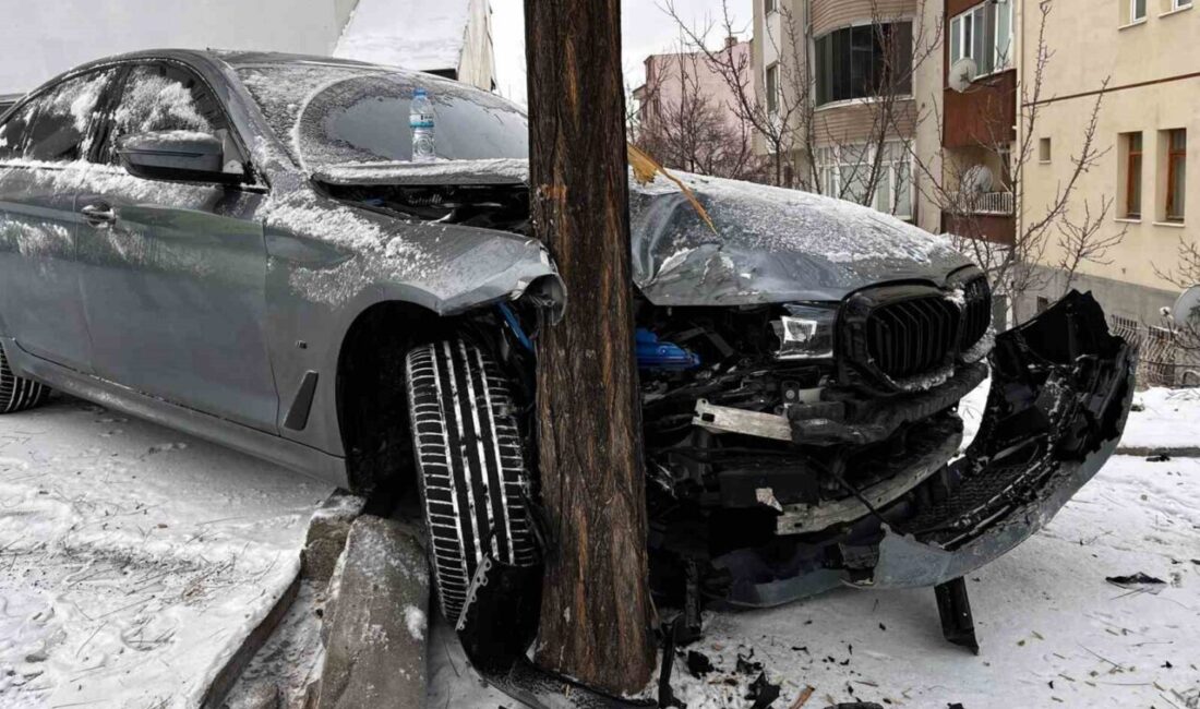 Nevşehir’de meydana gelen bir trafik kazasında, buzlanma sebebiyle kontrolünü kaybeden