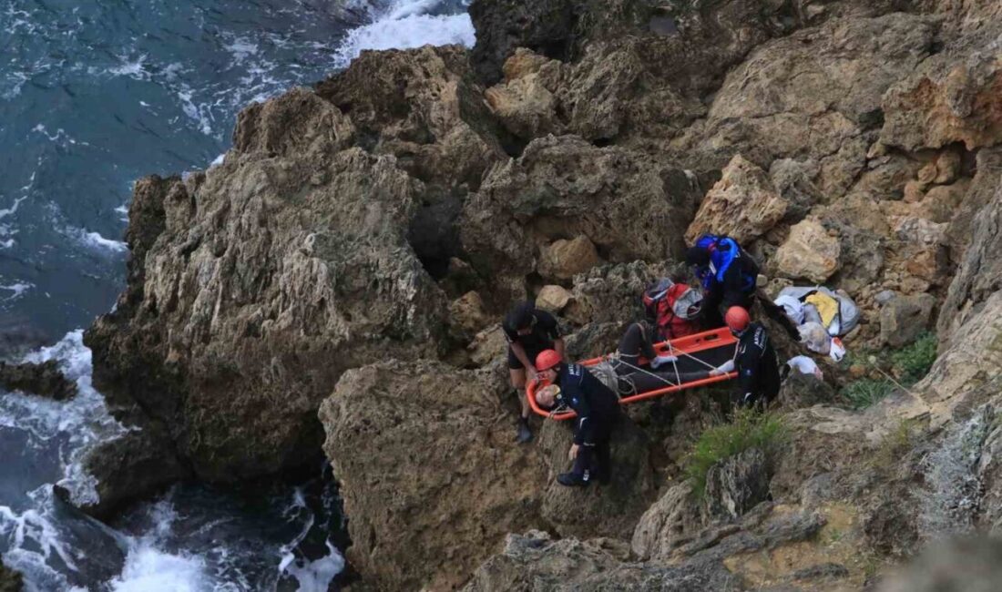 Antalya’nın Muratpaşa ilçesinde, 60 yaşındaki bir adam balık tutmak için