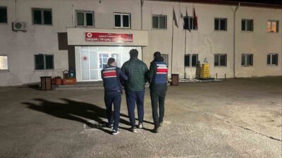 Jandarma ekipleri, Eskişehir’de FETÖ silahlı terör örgütüne üye olma suçundan