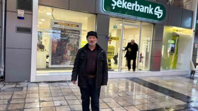 Kayseri’de bir vatandaş, dolandırıcıların tuzağına düşmek üzere olan arkadaşını kurtardı.