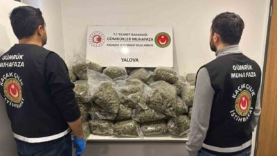 Fransa’dan Yalova limanına gemiyle ulaşan bir tırda 37 kilo 742