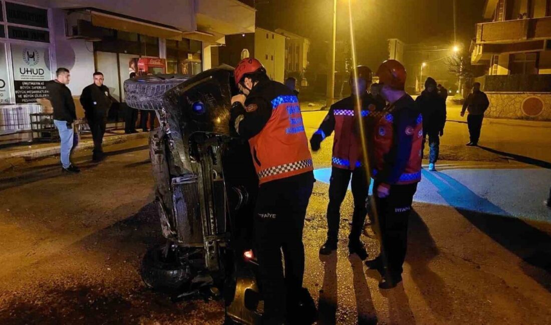 Sakarya’nın Akyazı ilçesinde bir otomobilin gaz pedalının takılı kalması sonucunda