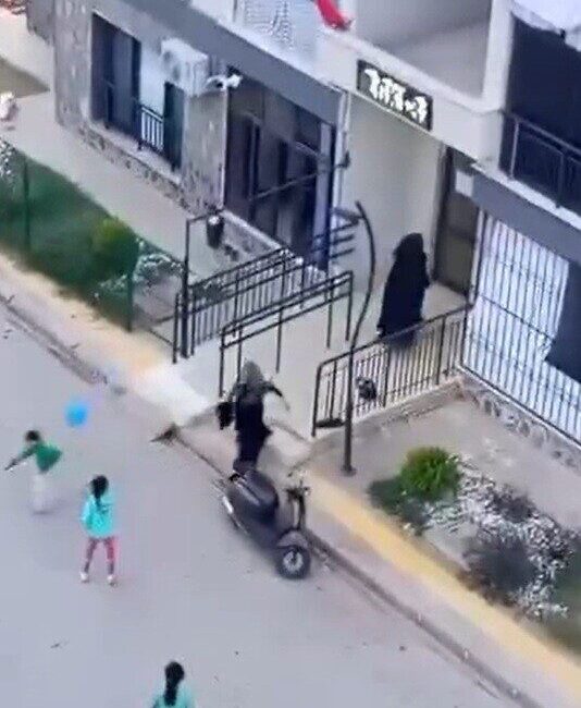 Nizip ilçesindeki bir okulda, bir hademe ile öğrenci arasında yaşanan