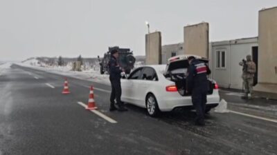 Gaziantep’te, jandarma ekipleri yoğun kar yağışı ve yılbaşı tedbirleri kapsamında