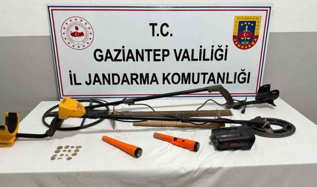 Gaziantep’te define aramak amacıyla izinsiz kazı yaparken suçüstü yakalanan 2