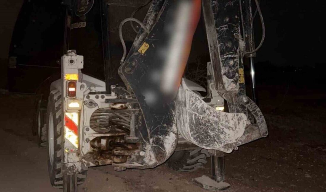 Gaziantep’te define aramak amacıyla izinsiz kazı yaptıkları belirlenen üç kişi,