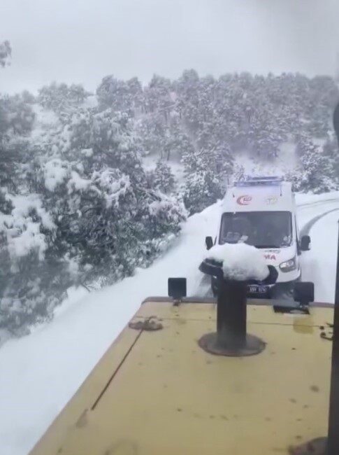 Kırsal alanda kolu kırılan bir kadın, Gaziantep’te etkili olan kar