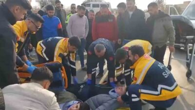 Gaziantep’te, bir motosikletin bir otomobile arkadan çarpması sonucu meydana gelen