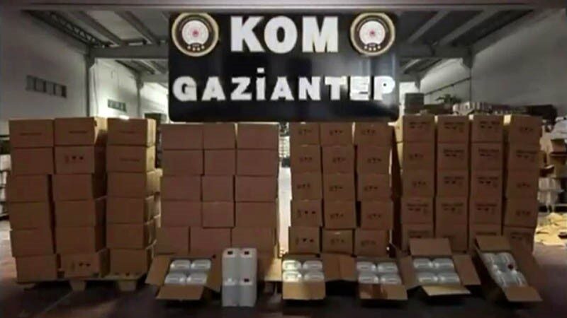 Gaziantep’te yılbaşı öncesinde gerçekleştirilen bir operasyonda, sahte içki üretiminde kullanılmak