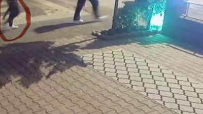 Talas ilçesindeki bir çiğ köfte dükkanı, gece saatlerinde 2 kişi