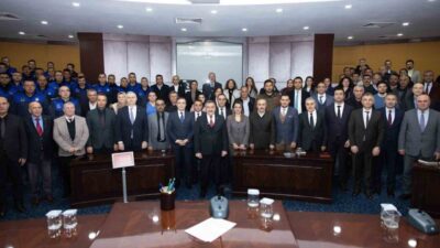 Gölbaşı Belediye Başkanı Yakup Odabaşı, yeni yıl öncesi memurlara sevindirici