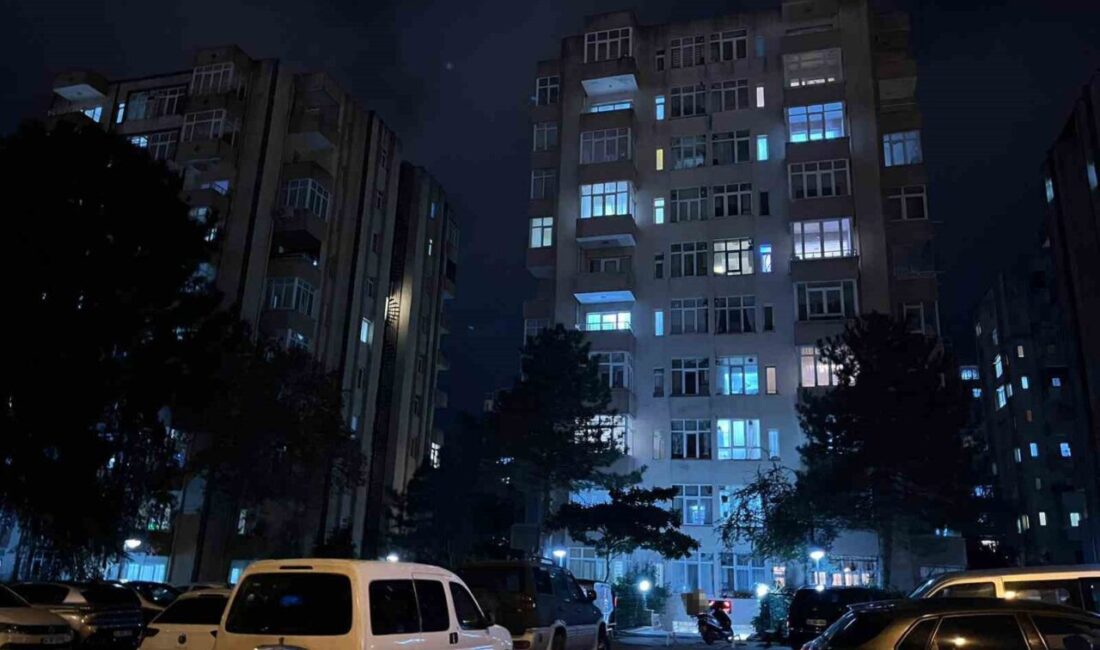 Ünlü sanatçı Gül Tut’un kızı Tuğyan Ülkem Gülter ve arkadaşı