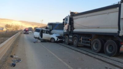 Mersin’in Tarsus ilçesinde meydana gelen trafik kazasında bir kişi hayatını