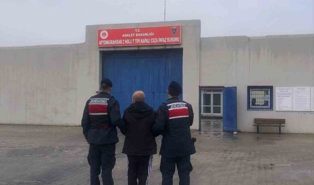Afyonkarahisar’da, Jandarma ekipleri tarafından 25 yıl hapis cezası ile aranan