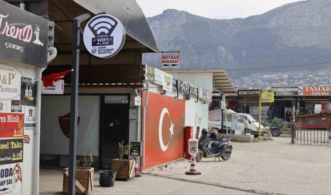 Hatay Büyükşehir Belediyesi, vatandaşlara ücretsiz internet erişimi sağlamak amacıyla kentin