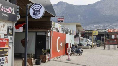Hatay Büyükşehir Belediyesi, vatandaşlara ücretsiz internet erişimi sağlamak amacıyla kentin