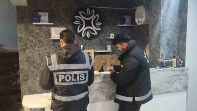 Hatay Emniyet Müdürlüğü ekipleri, il merkezinde bulunan masaj ve spa