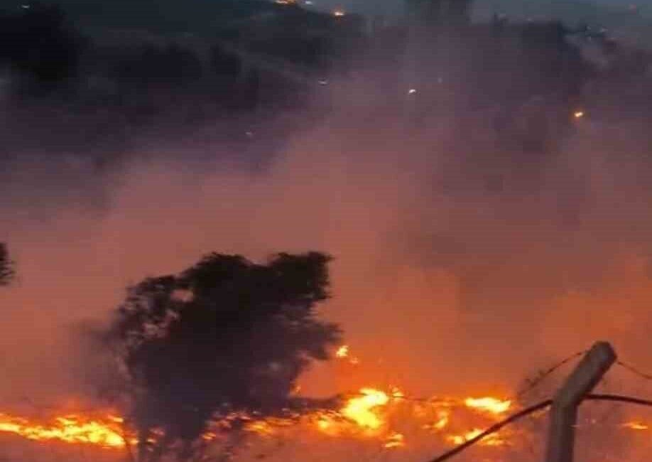 İskenderun ilçesine bağlı Buluttepe Mahallesi’nde çıkan otluk alandaki yangın, ekiplerin