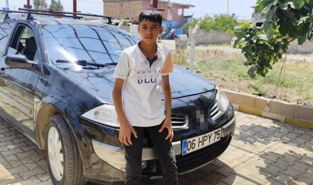 Reyhanlı ilçesine bağlı Reyanlı’da meydana gelen bir trafik kazasında, refüje
