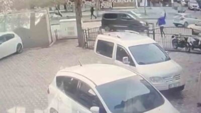 Adana’da 20 yaşındaki bir şahıs, kaldırımda yürürken ruhsatsız bir tabancayla